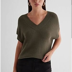 EXPRESS Ribbed V-Neck Short Sleeve Oversized Sweater Olive Green M